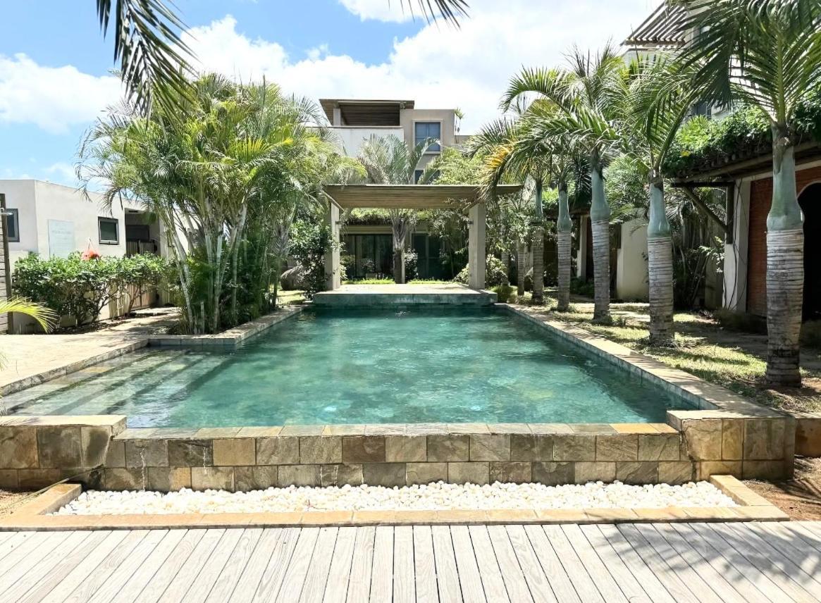 Stunning 3-Bedroom Apartment With Private Rooftop Terrace & Gorgeous Pool Flic-en-Flacq Екстериор снимка