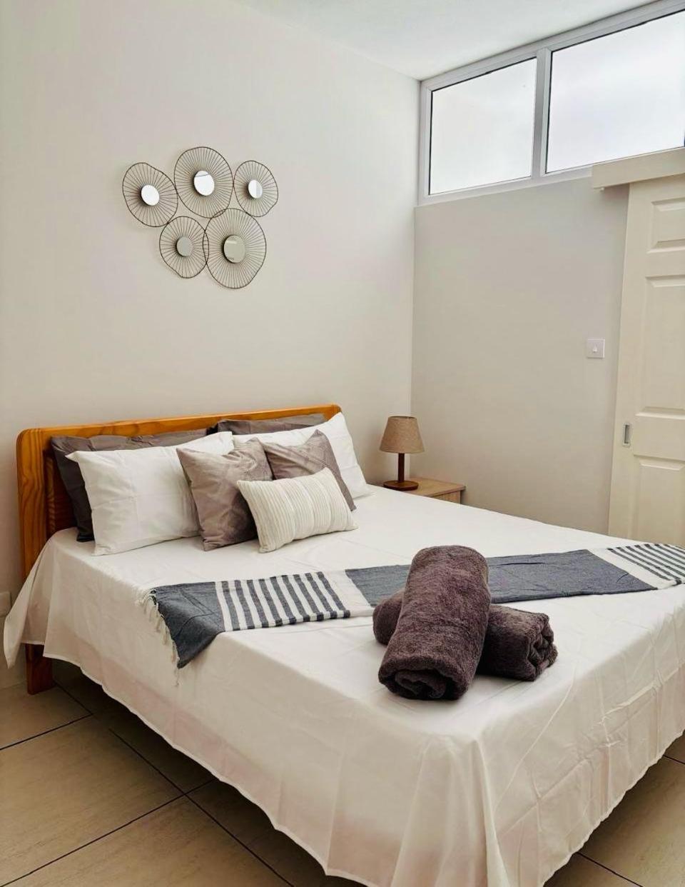 Stunning 3-Bedroom Apartment With Private Rooftop Terrace & Gorgeous Pool Flic-en-Flacq Екстериор снимка